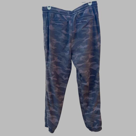 Athleta Camo Farallon Jogger Pants Drawstring Waist Women's Size 10 Activewear - Picture 15 of 16
